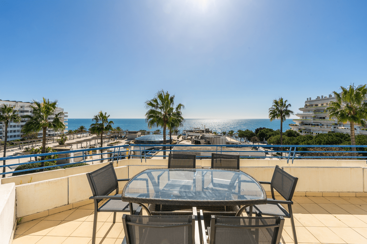 Modernes Neubau-Apartment mit Meerblick in Estepona an der Costa del Sol